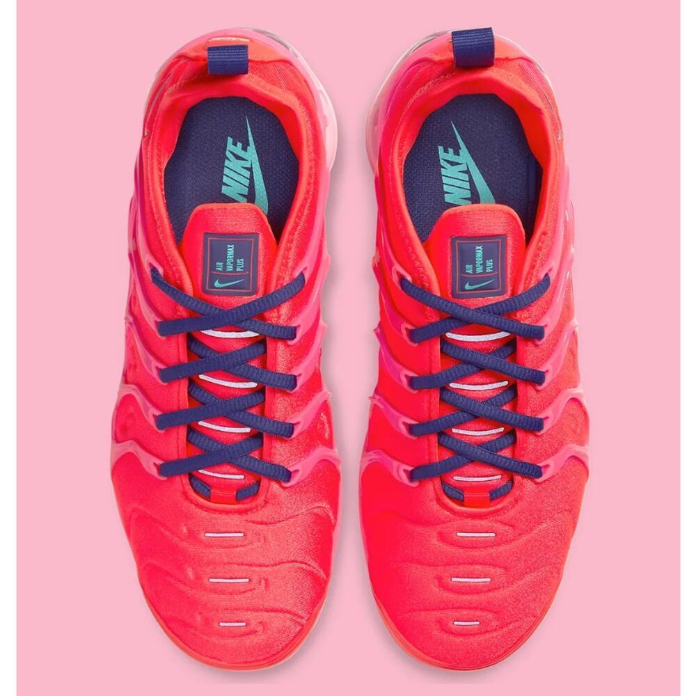 Nike Air VaporMax Plus Bright Crimson Pink Running Sneakers Women’s Size 7